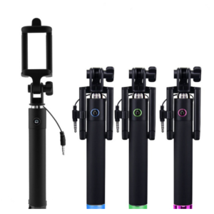 Extendable selfie stick