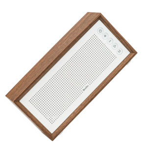 wooden design bluetooth speaker