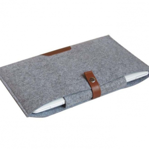 Felt computer bag plate protector
